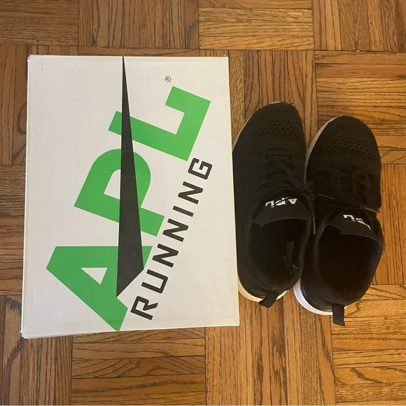 APL Techloom Pro Sneakers in Metallic Black/White Size 6.5 - Picture 2 of 10